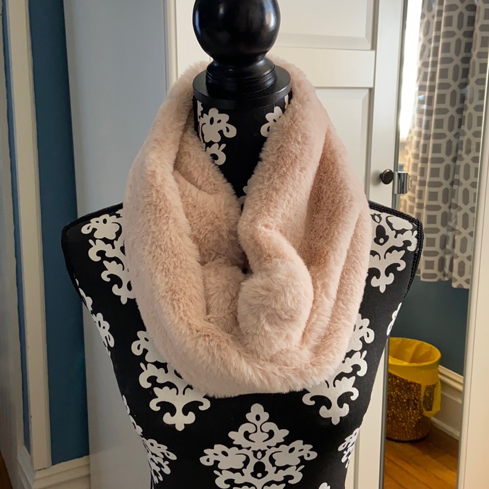 NWT Banana Republic Neck Warmer
